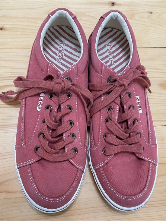 Taos Footwear Shoes - Taos Footwear Moc Star Canvas Sneakers Bruschetta Distressed Red Pink Size 9.5